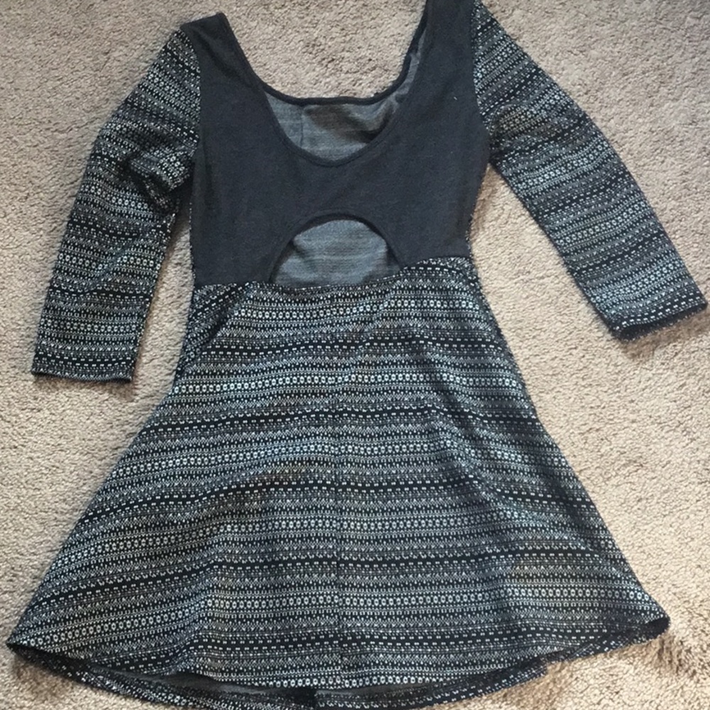 Black and White Skater Style Dress - Picture 2 of 2